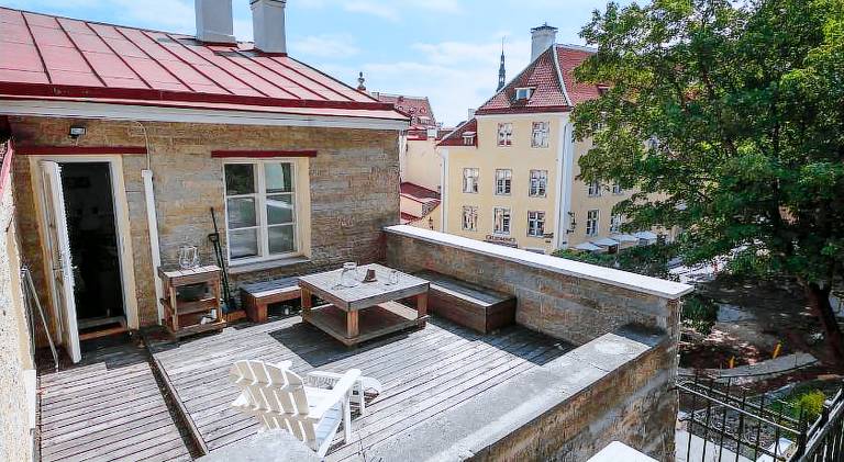 Luxury penthouse with terrace & sauna in Old Town — photo 2