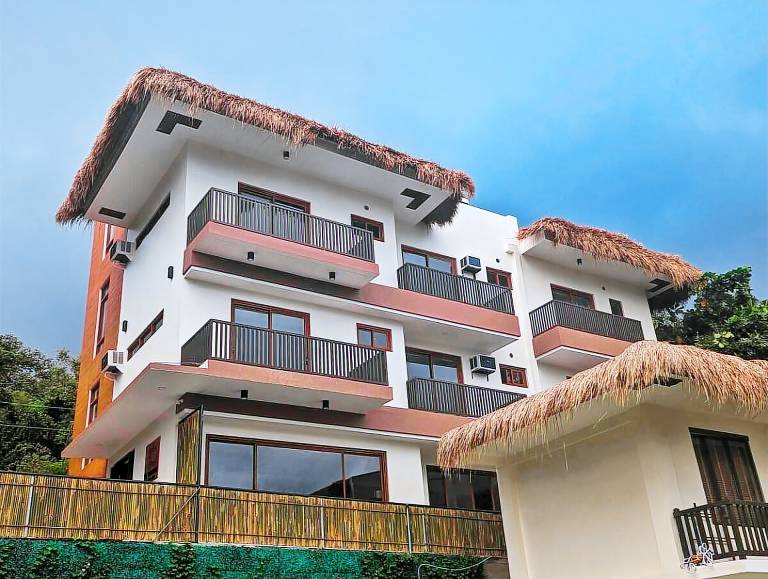 Vacation home with BBQ | Pets are welcome in Mabini