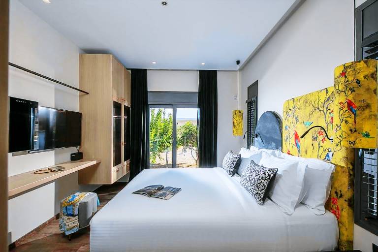 Fully equipped rental apartment with patio, garden & private pool | Close to the beach | Dogs allowed — photo 2