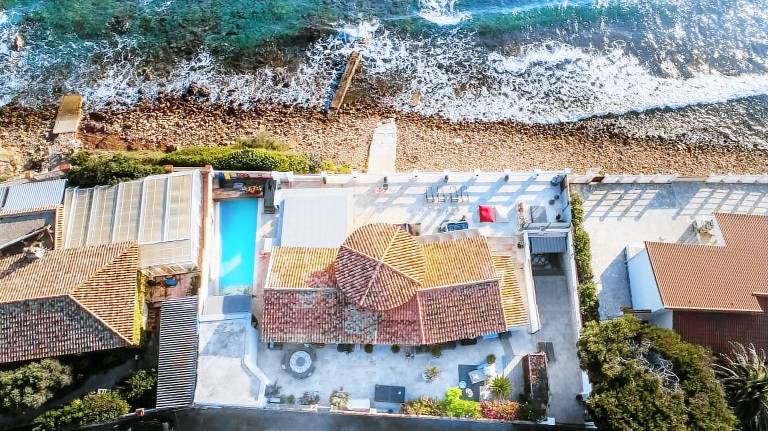 Children-friendly villa with terrace, pool & hot tub | Sea view | Next to the beach | Good for workation | Pet-friendly — photo 2