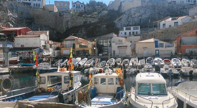 Villa with terrace & barbecue in Marseille