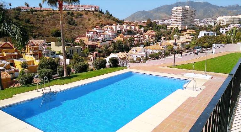 Rental apartment with garden, terrace & pool — photo 3
