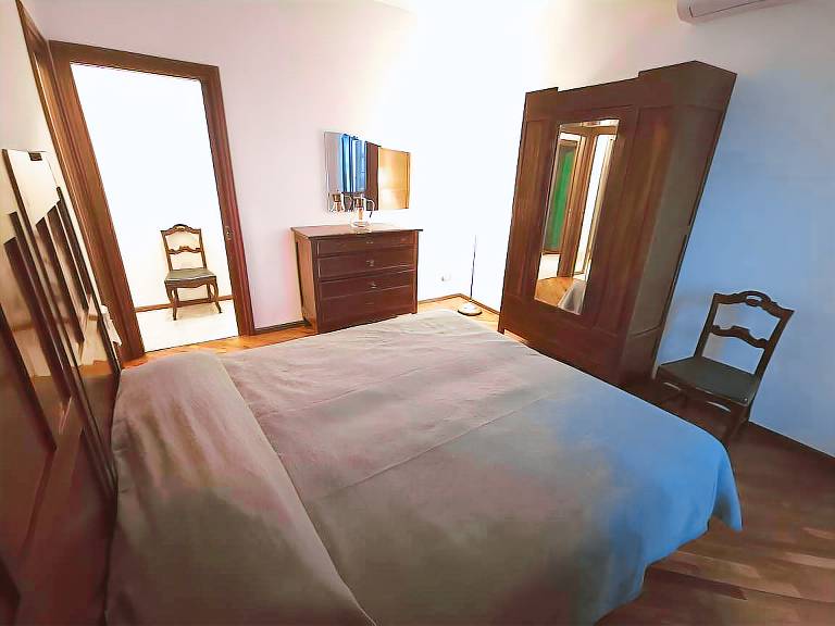 Spacious Historic Apartment with Lake Como View, Wi-Fi and Air Conditioning — photo 5