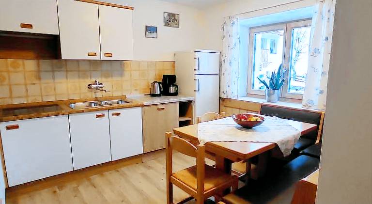 Apartment with patio — photo 4