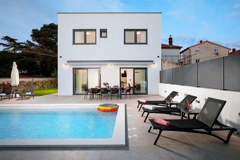 Fully equipped pleasant villa with yard, private pool & barbeque | Dogs allowed — photo 5