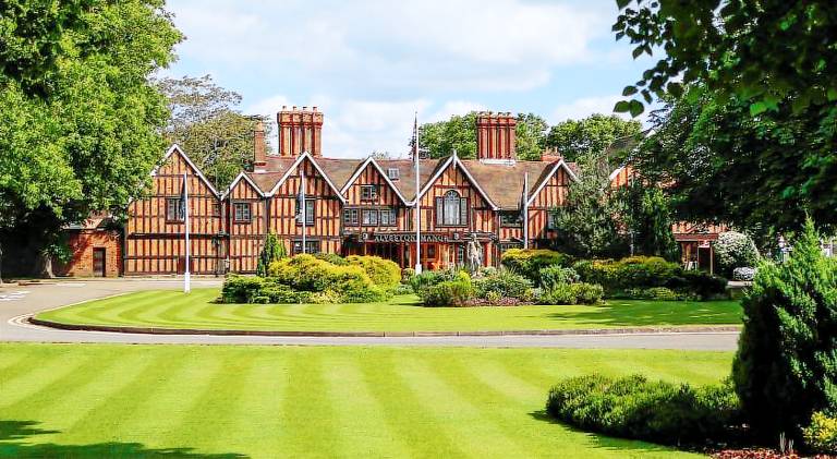Macdonald Alveston Manor Hotel — photo 2