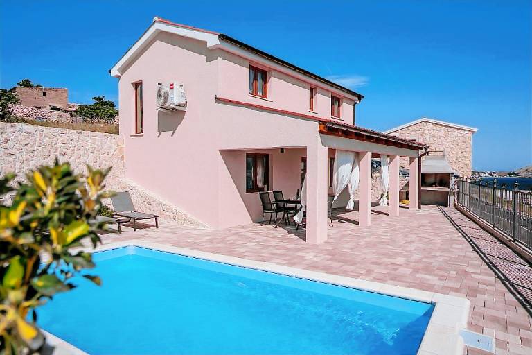 House  Kustići