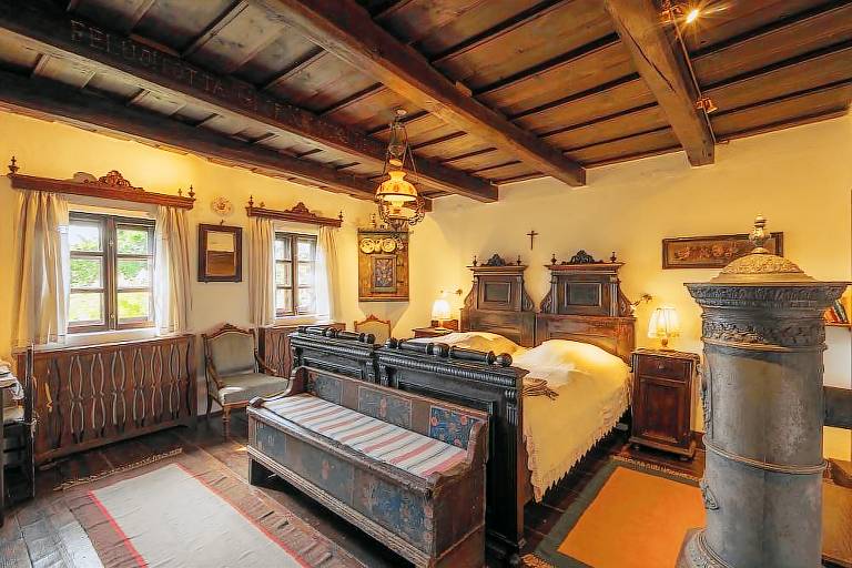 Accommodation Micloșoara