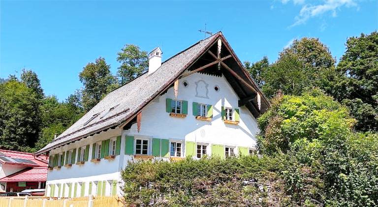KURFURSTLICHES JAGERHAUS - by "Schloss Gessenberg" - luxurious vacation home with mountain views, su in Reit im Winkl