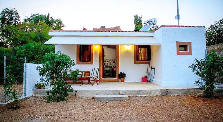 House with patio in Sitia