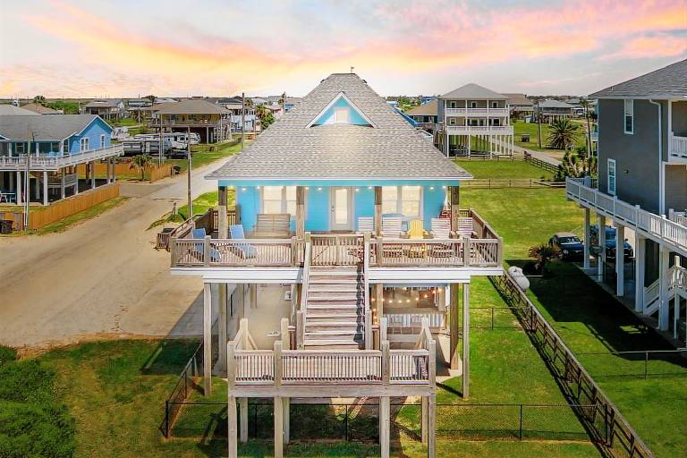 Fully equipped house with grill, garden & hot tub | Beach view | Pets are welcome — photo 2