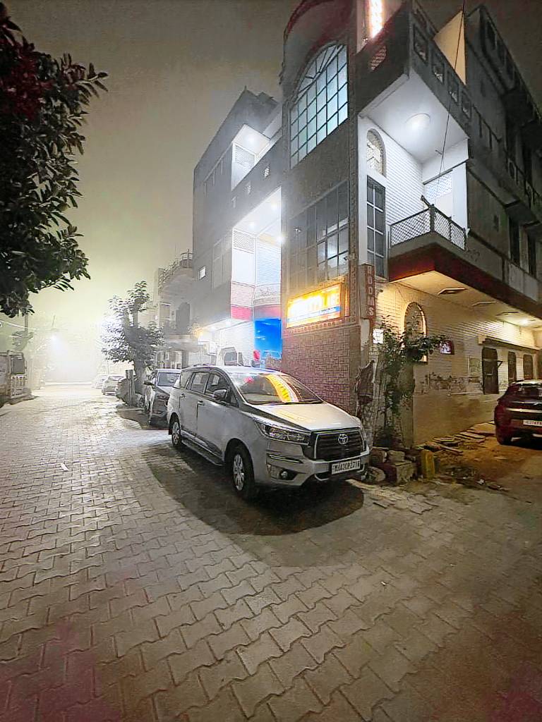 House with terrace — photo 2
