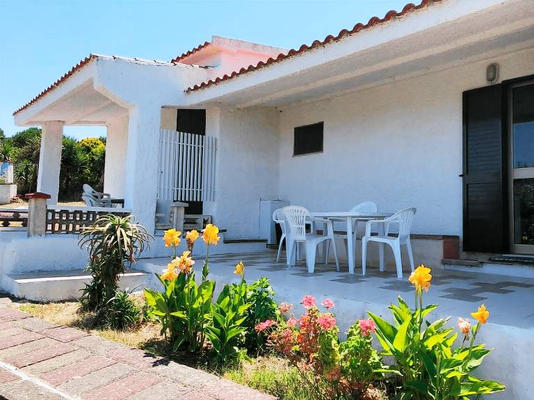 Apartment 'Trilocale Mirto Vista Mare 4' with Sea View, Wi-Fi and Air Conditioning — photo 2
