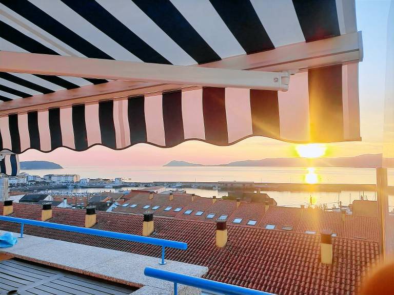 Ferienwohnung direkt am Wasser in Goians, Atlantikküste Spanien f&uuml;r max. 4 Personen