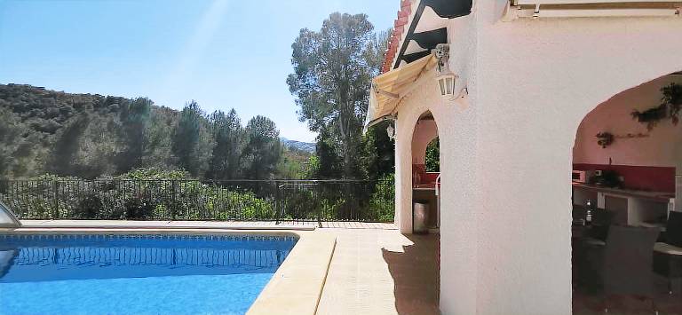 Fully equipped villa with private pool, patio & yard | Pets are welcome — photo 2