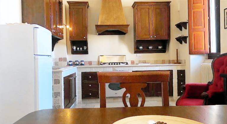 Rental apartment with barbeque, patio & yard — photo 3