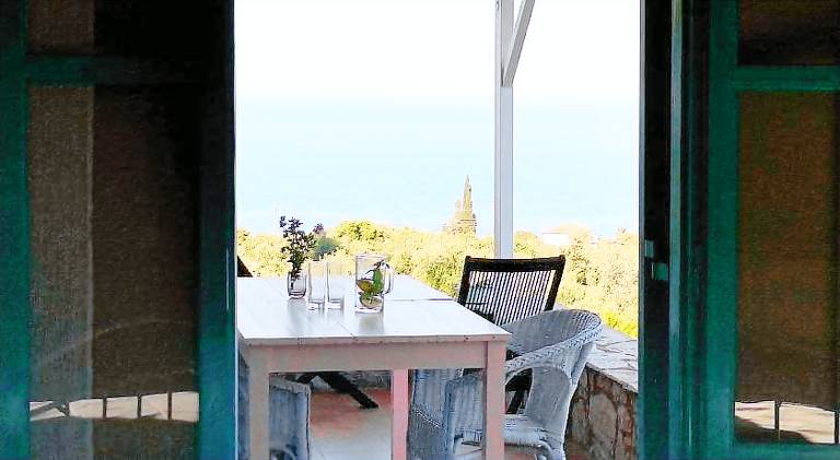 Villa with barbecue, pool & yard — photo 2