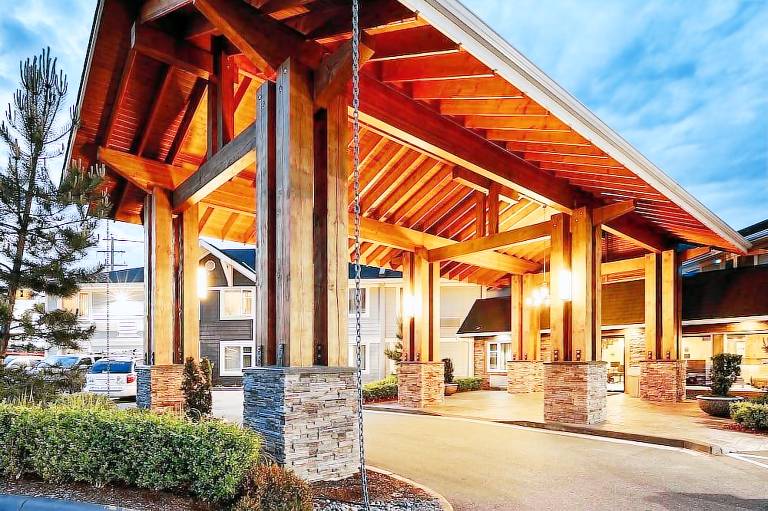 Best Western Plus Country Meadows Inn