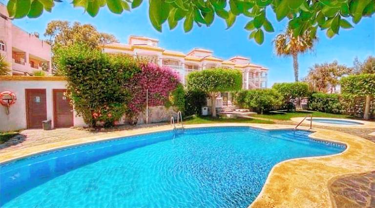 Rental apartment with pool — photo 3