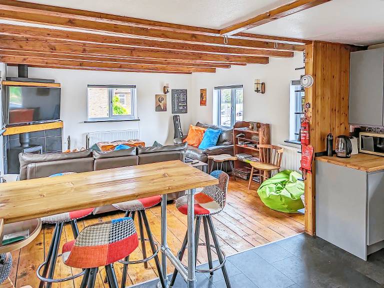 Family-friendly cottage with yard & grill | River view | Pet-friendly — photo 3