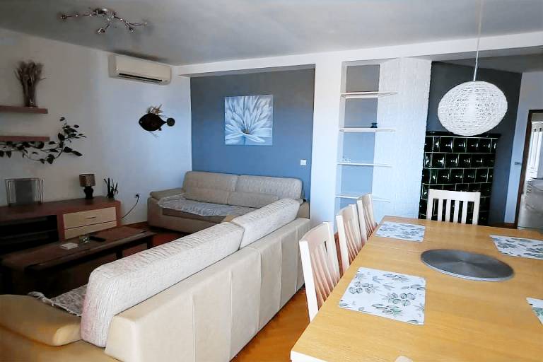 Fully equipped holiday apartment with patio & BBQ | Close to the beach | Dogs allowed — photo 2