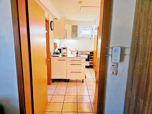 Apartment with grill & yard — photo 4