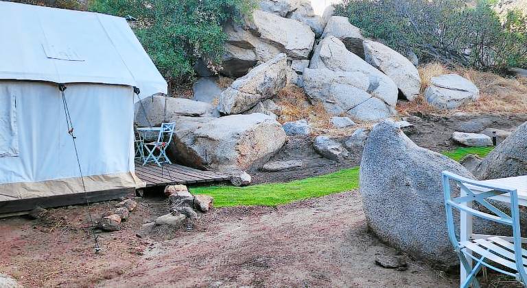 Gentle and Cozy Comfort in an Off-Grid Retreat — photo 3