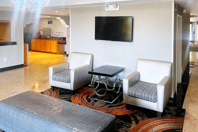 Quality Inn Jacksonville - Orange Park near Naval Air Station in Orange Park, FL