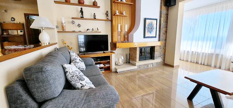 Rental apartment with patio, barbeque & garden — photo 3