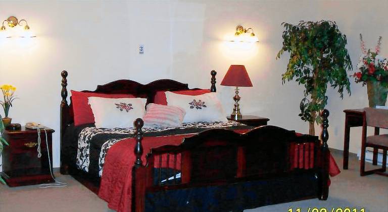 Model A Inn — photo 2