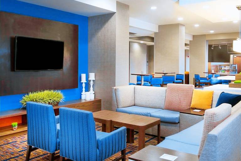 Courtyard by Marriott Bloomington — photo 3