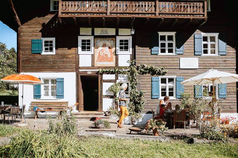 Children-friendly big holiday apartment with terrace & garden | Mountain view | Next to the ski | Good for workation | Pets allowed — photo 3
