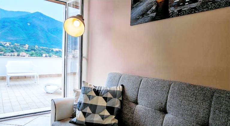 Apartment with terrace — photo 2