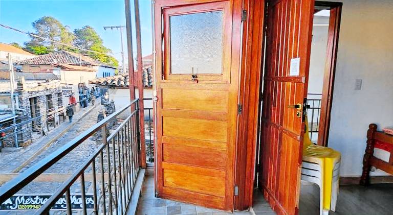 Serviced apartment with patio — photo 3