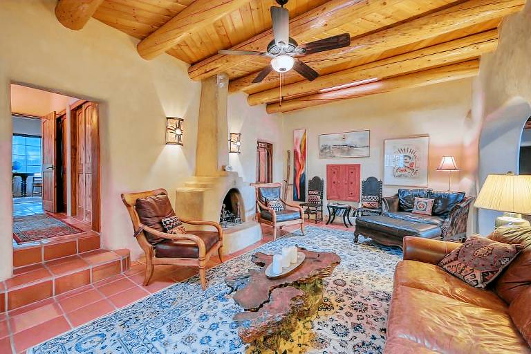 House  Taos