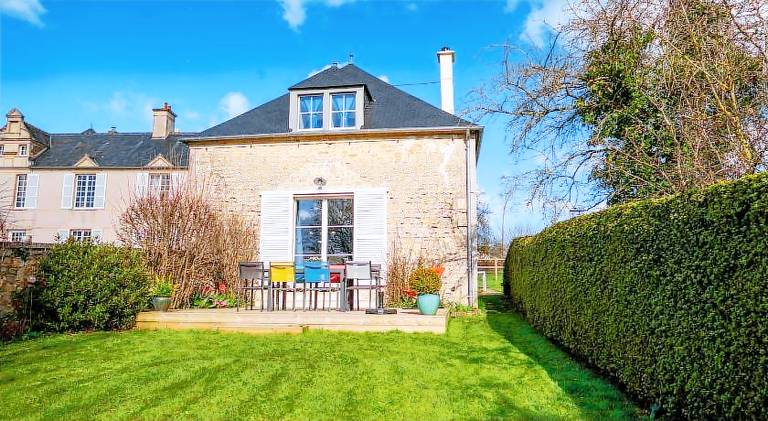 Vacation home with 4 rooms for 8 persons in Bayeux