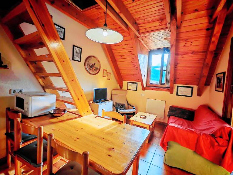 Rental apartment with 2 rooms for 4 persons — photo 2