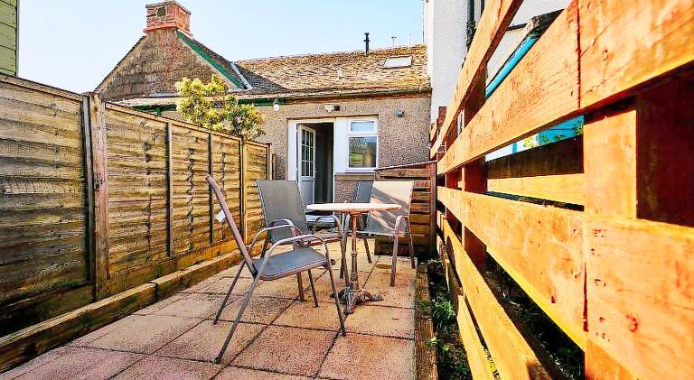 Apartment with 2 rooms for 4 persons — photo 3