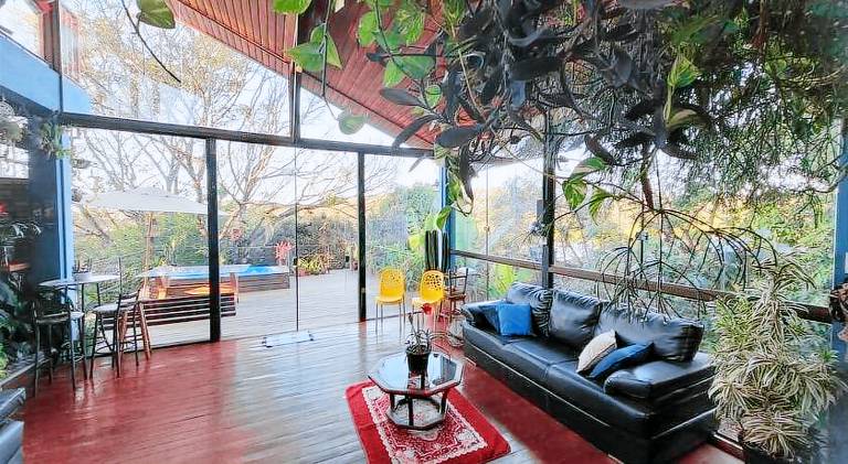 Chalet with pool & hot tub — photo 3
