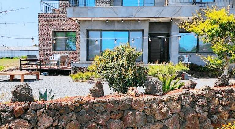 191 m&sup2; Ferienhaus