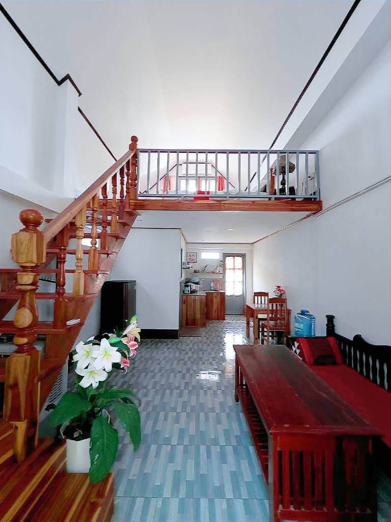 Vacation home with patio | Near Wat Pa Phon Phao | Pets are welcome — photo 3