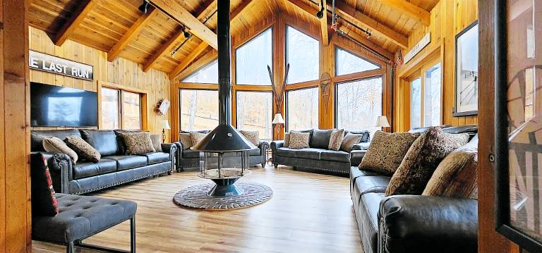 Chalet Mount Holly