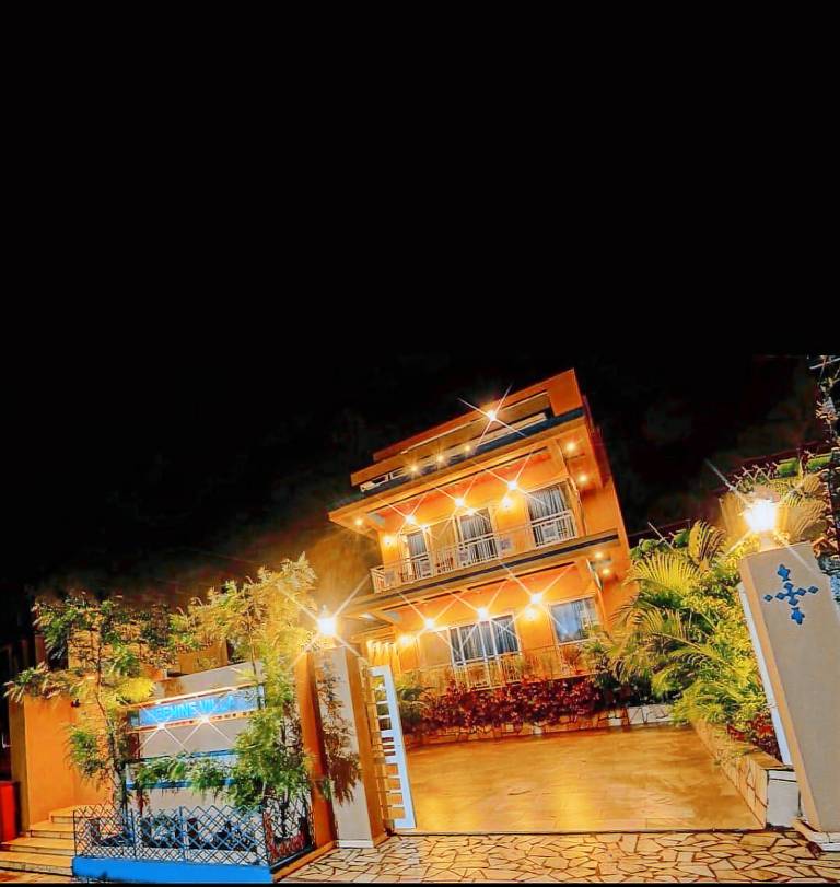 Villa with barbecue & pool | Dogs allowed in Khandala