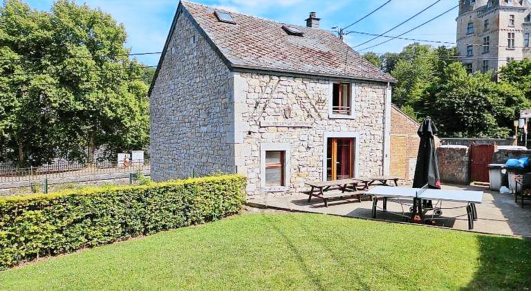 House with 5 rooms for 10 persons in Durbuy