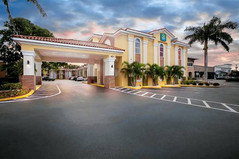 Quality Inn Tampa Airport - Cruise Port — photo 2