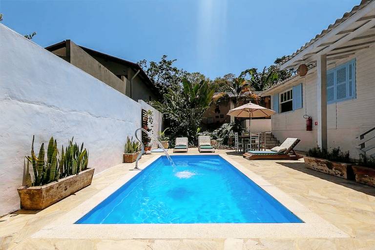 Accommodation  Curral