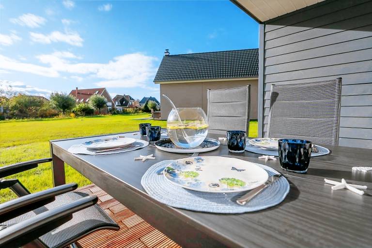 Friesenkind im Nordseeresort - Sauna, Kamin, Terrasse, Waschtrockner in Büsum