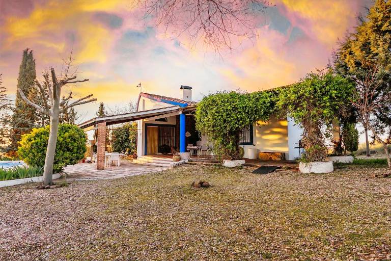 Country House "El Palomar" with Private Pool & 2 Private Terraces in Cuenca