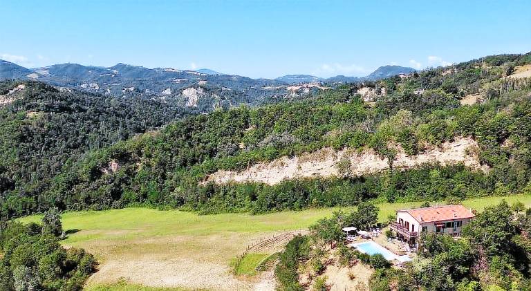 Farm with yard, patio & pool in Pianoro
