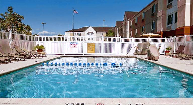 Sonesta Simply Suites Clearwater St. Petersburg — photo 5